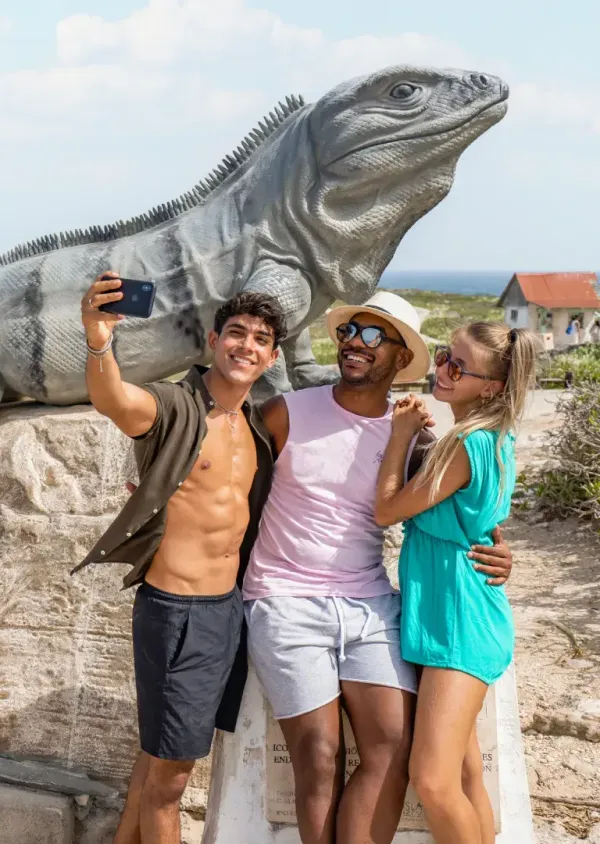 Tour Todo Incluido en Catamarán a Isla Mujeres — 5