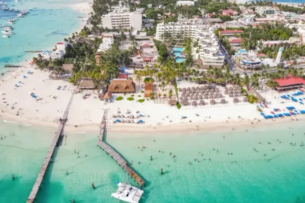Tour Todo Incluido en Catamarán a Isla Mujeres — 4