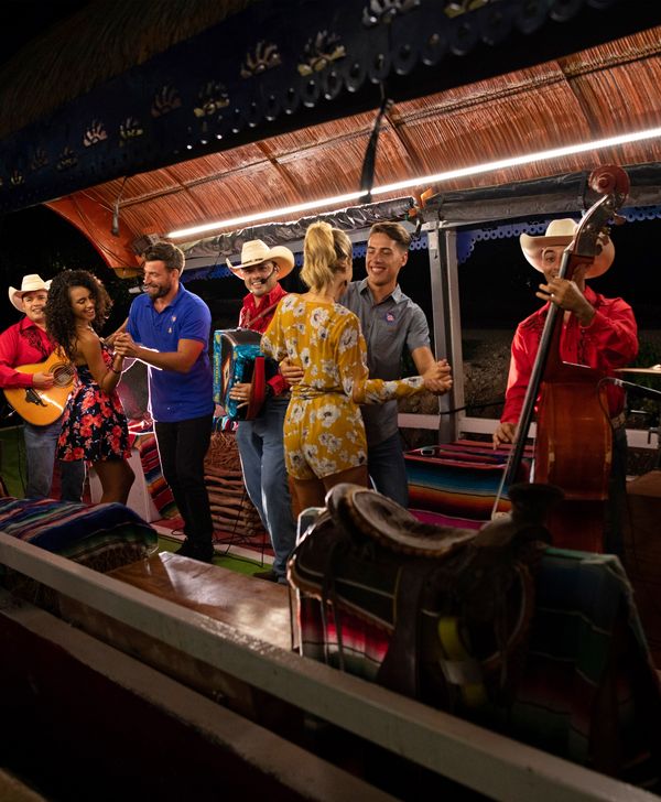 Xoxi: Fiesta mexicana en Cancún — 4