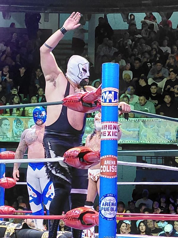 Lucha libre mexicana en vivo con visita a pulquería — 3