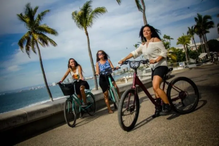 Tour Privado en Bici por el Malecón de Puerto Vallarta