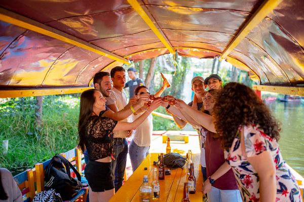 Fiesta privada en trajinera: Xochimilco y mariachi — 5