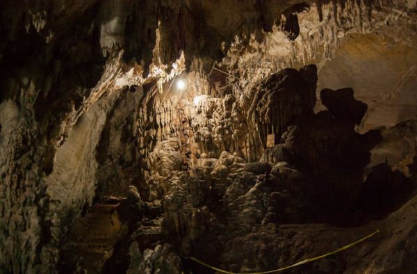 Grutas en San Cristobal: cuevas, arco natural y tirolesa — 3