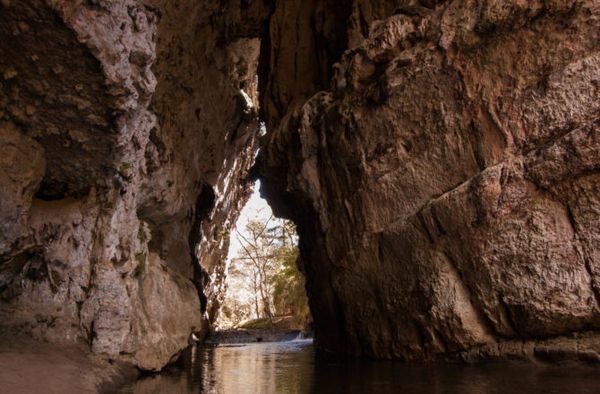 GRUTAS EN SAN CRISTÓBAL — 4