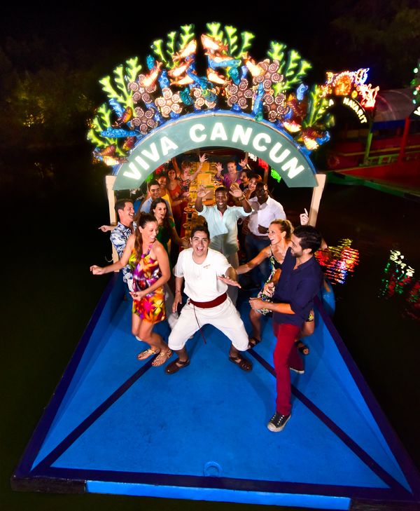 Xoxi: Fiesta mexicana en Cancún — 5
